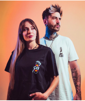 Camiseta Sk8ter Skull Negra | Moda mujer - Cult of Ink